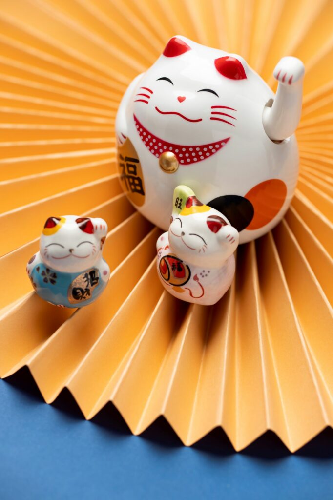 Maneki neko - Chú mèo may mắn là biểu tượng nổi tiếng về tài lộc 