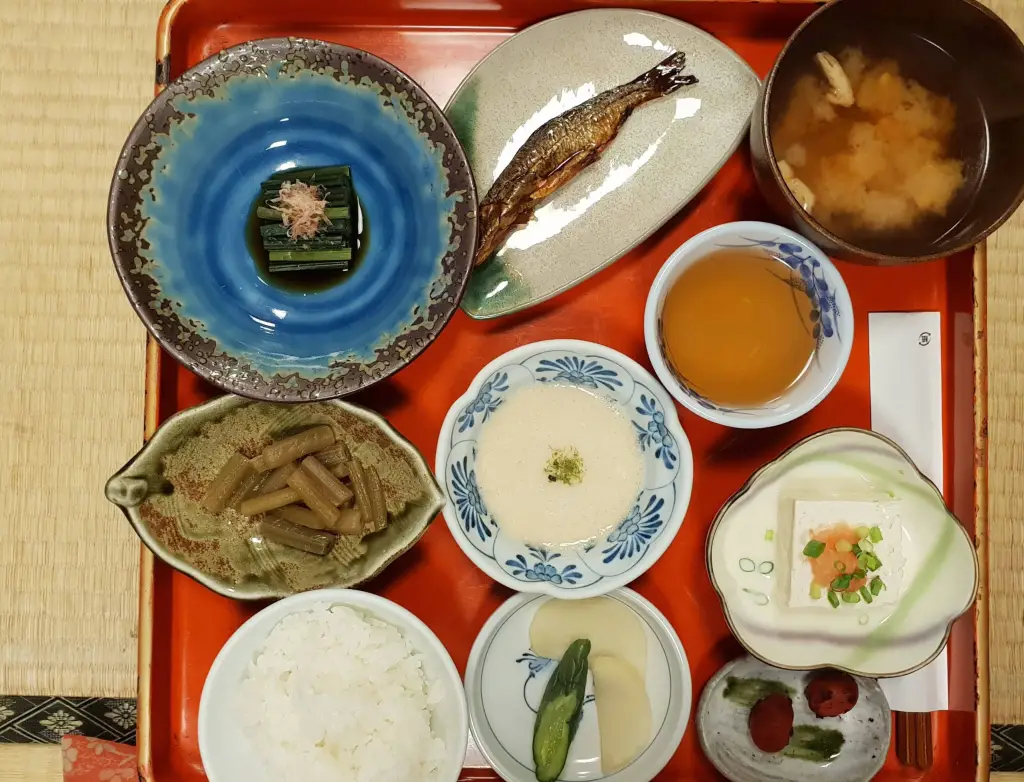 Bữa sáng điển hình của người Nhật gồm những món gì? 