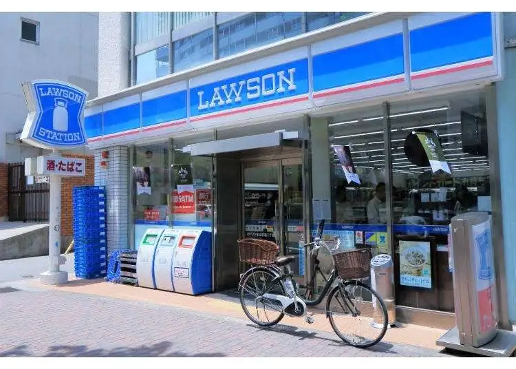 Lawson và 7-Eleven cũng đang mở rộng hoạt động kinh doanh hàng may mặc 