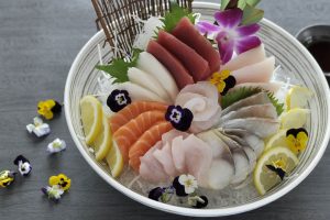 Sashimi hải sản tươi ngon từ vùng biển Okinawa